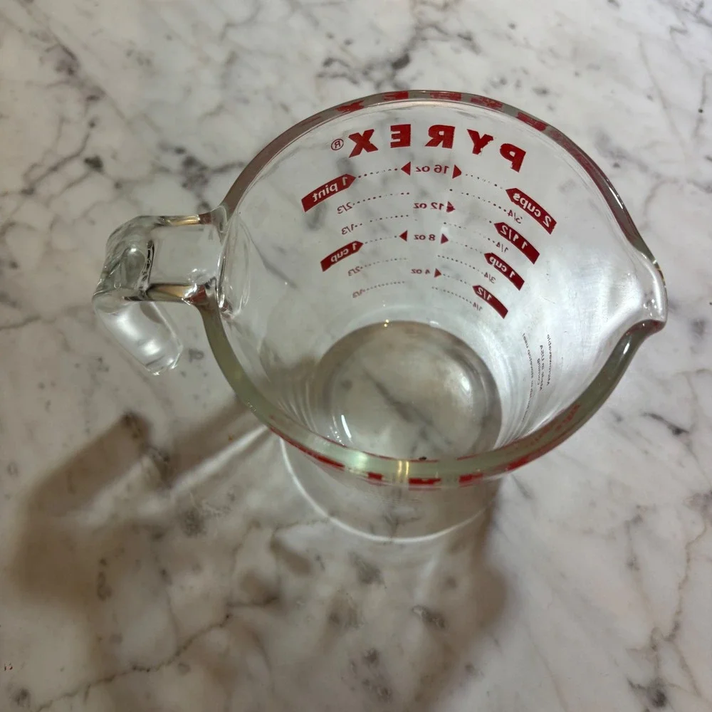 Vintage Pyrex 2 Cup Glass Measuring Cup Red Lettering 1 Pint 16 oz 500 ml